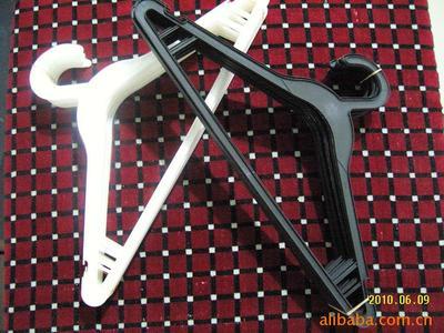 【一次性衣架、寵物衣架、成品衣衣架】價(jià)格,廠家,圖片,其他塑料制品,安徽省桐城市美佳藝塑業(yè)-